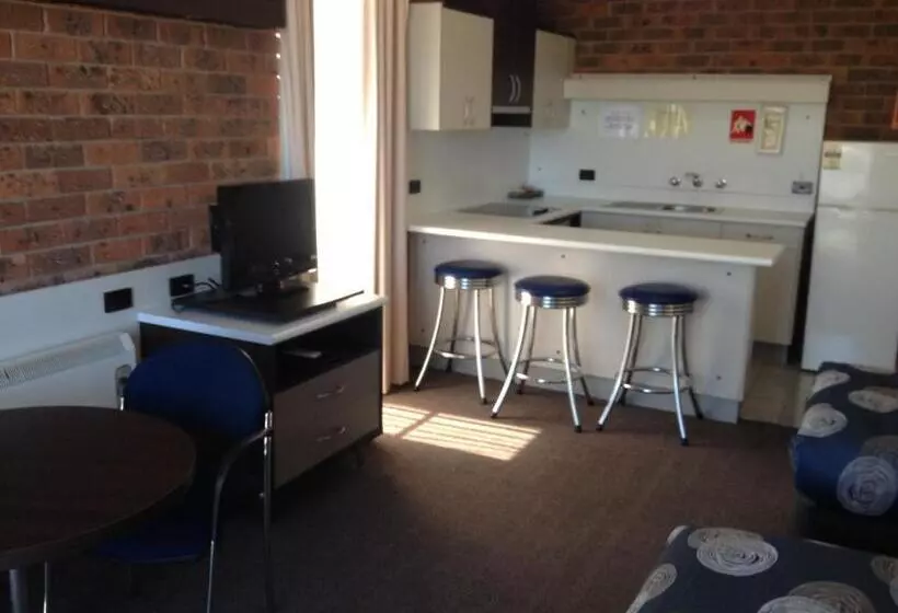 استودیوی استاندارد, The Central Hotel Motel Lakes Entrance