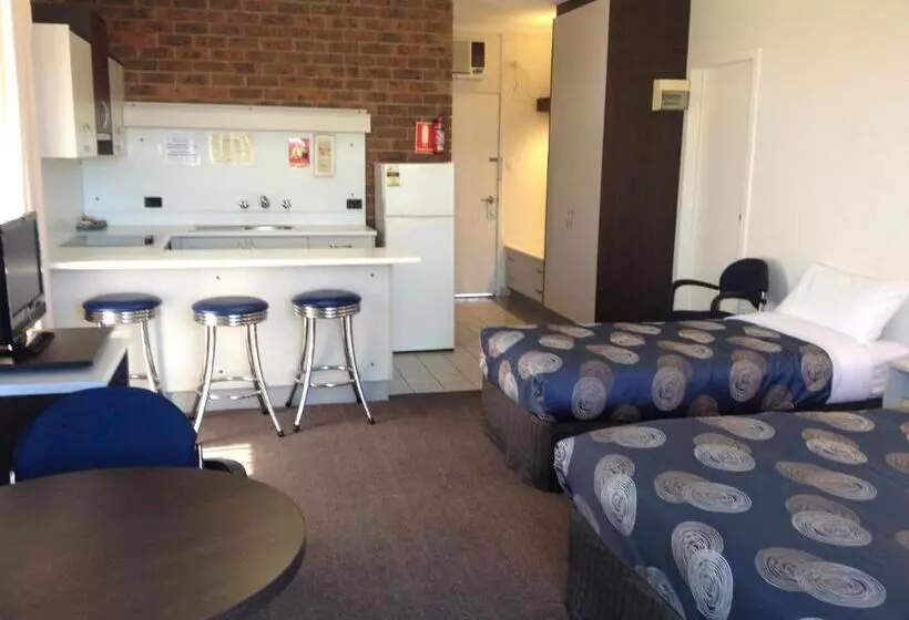استودیوی استاندارد, The Central Hotel Motel Lakes Entrance