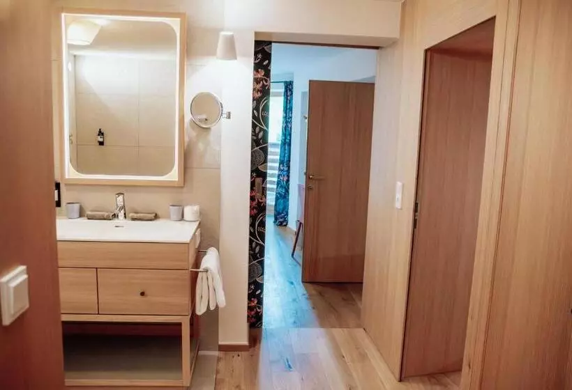 スーペリアースイート, Goldener Berg