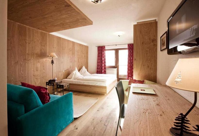 إستوديو ديلوكس, Goldener Berg