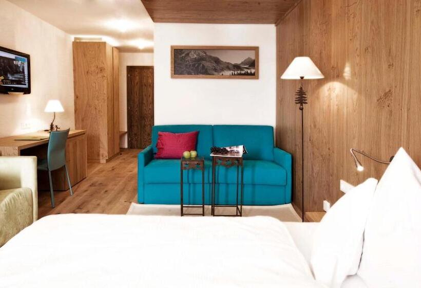 إستوديو ديلوكس, Goldener Berg