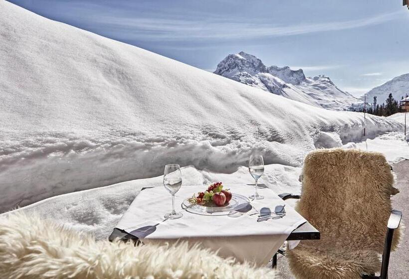 شقة غرفتين, Goldener Berg