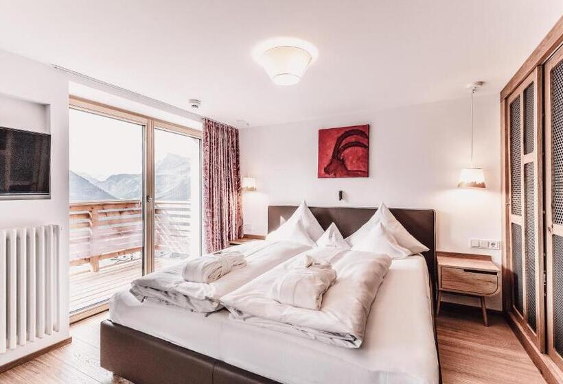 جناح, Goldener Berg