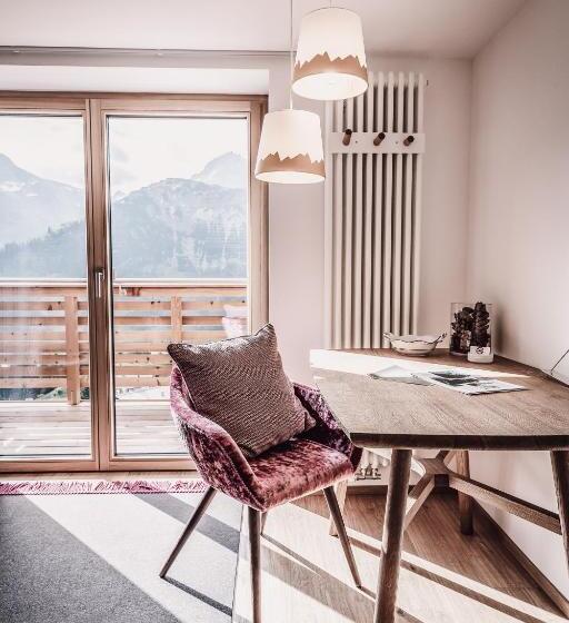 جناح, Goldener Berg