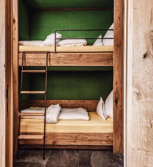 شقة عائلية, Goldener Berg