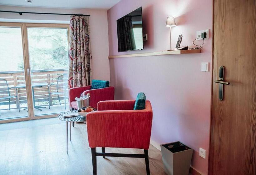 جناح مزوَّد بشرفة, Goldener Berg