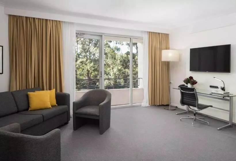 キングサイズベッドのスイートルーム, Rydges Bankstown