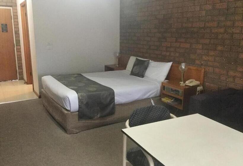 חדר סטנדרט עם ג'קוזי, Sportslander Motor Inn