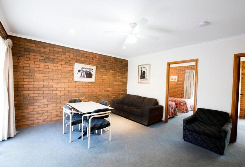 סוויטה משפחתית 2 חדרי שינה, Sportslander Motor Inn