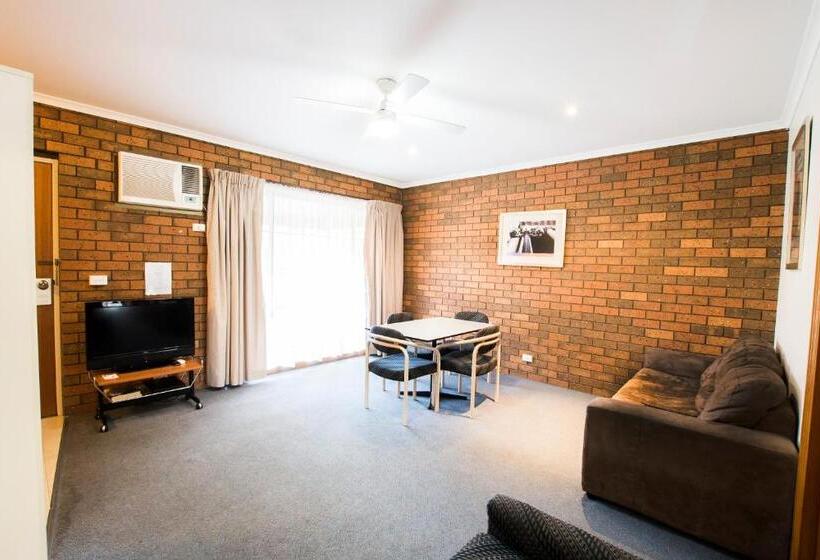 Люкс Семейный 2 Спальни, Sportslander Motor Inn