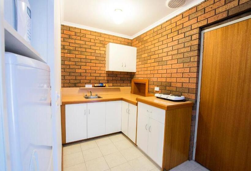 סוויטה משפחתית 2 חדרי שינה, Sportslander Motor Inn