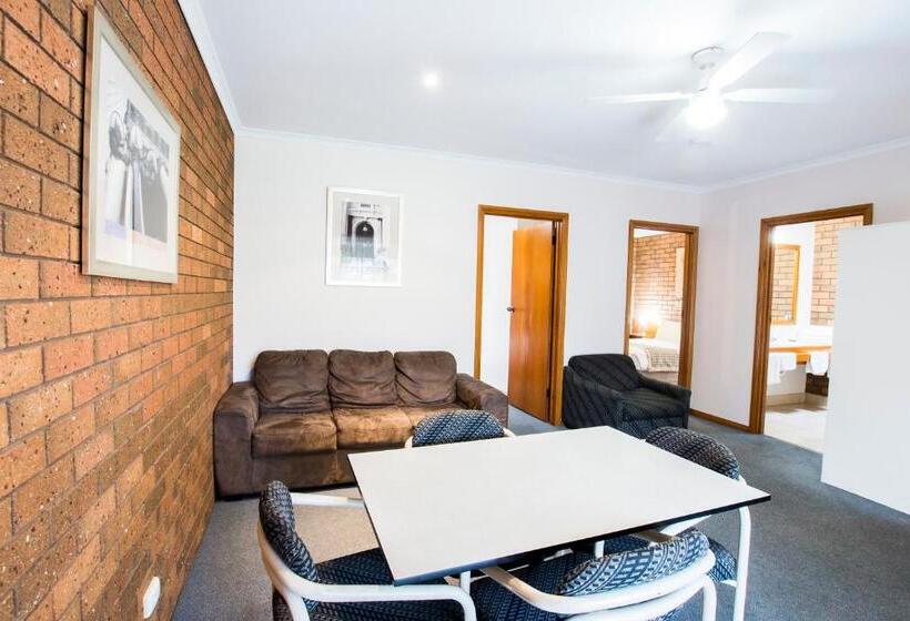 סוויטה משפחתית 2 חדרי שינה, Sportslander Motor Inn