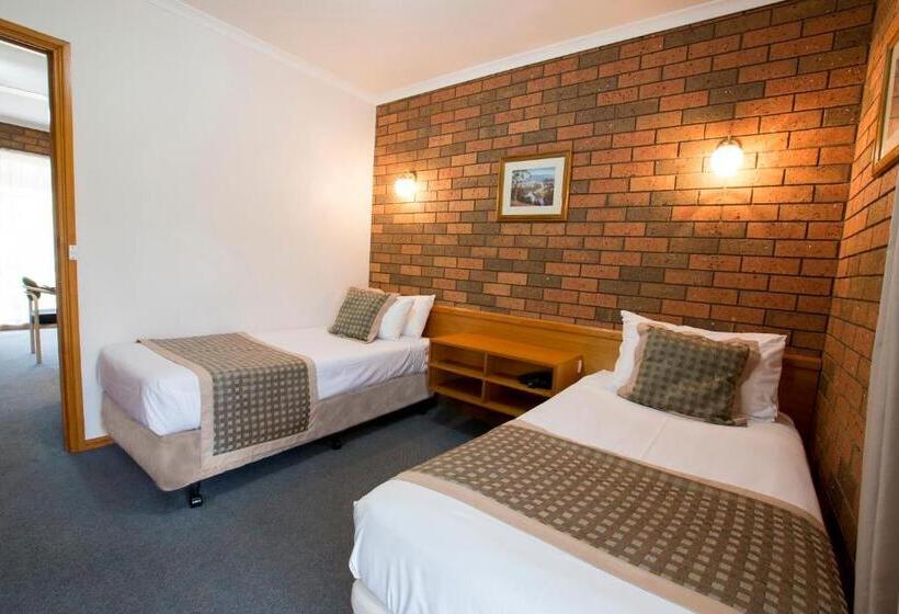Люкс Семейный 2 Спальни, Sportslander Motor Inn
