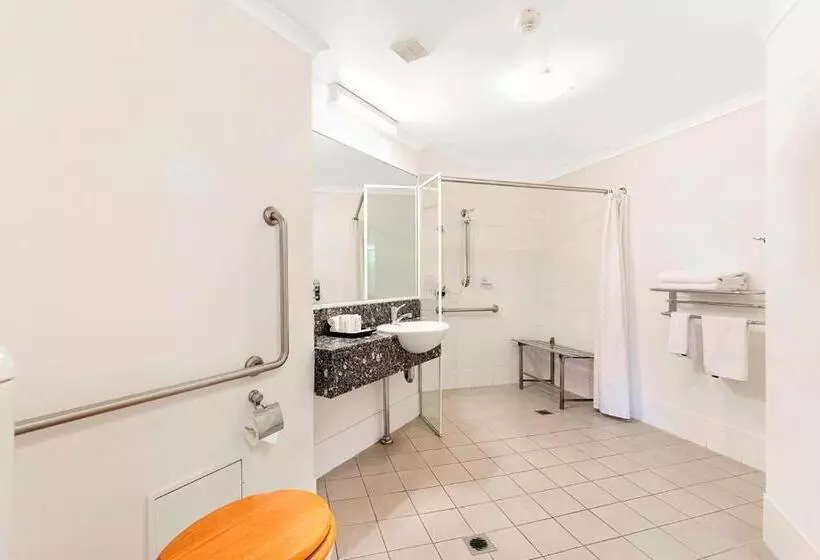 استودیوی استاندارد, The Wellington Apartment