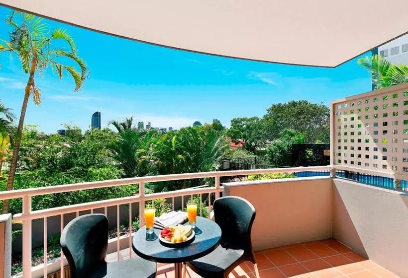 استودیو استاندارد با بالکن, The Wellington Apartment