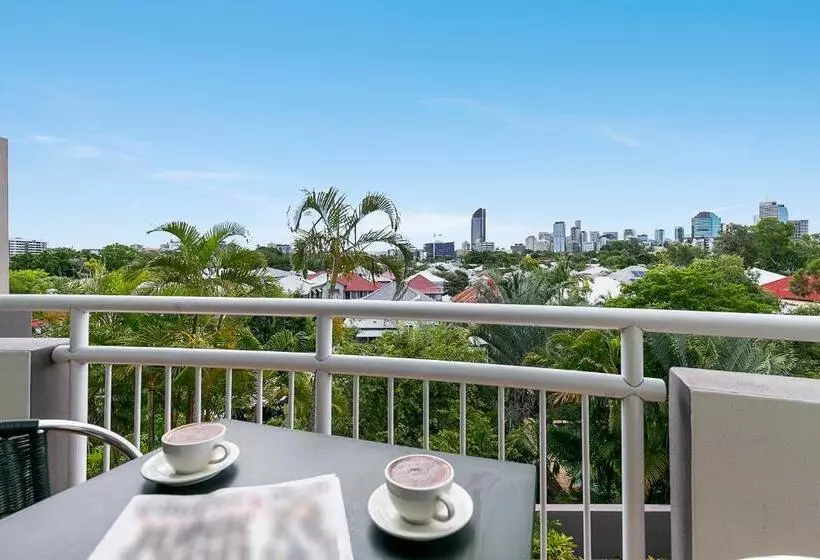 استودیو استاندارد با بالکن, The Wellington Apartment