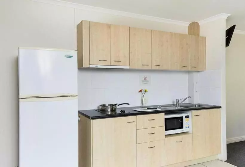 استودیو استاندارد با بالکن, The Wellington Apartment