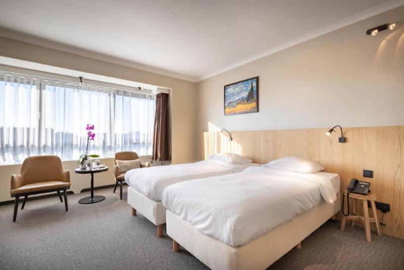 클래식 룸, Carlton