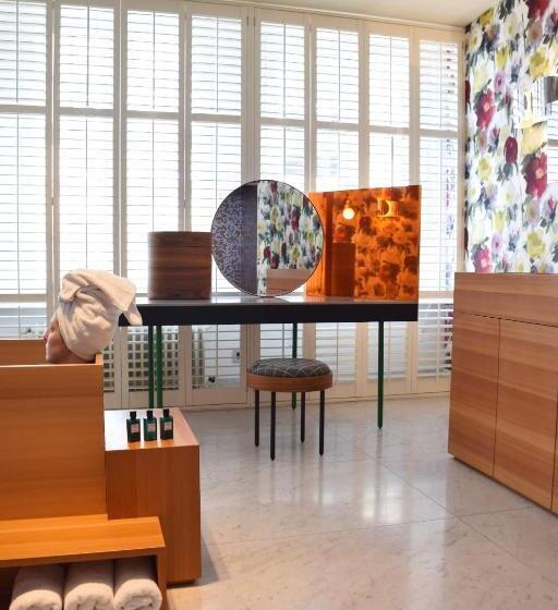 جناح ديلوكس, Small Luxury Hotel De Witte Lelie