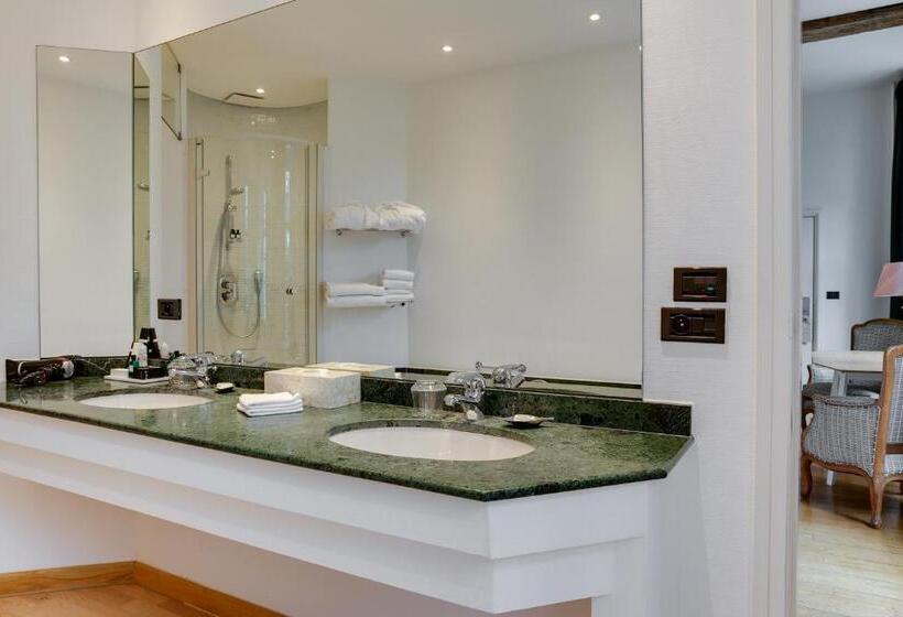 غرفة سوبيريور سرير كينج, Small Luxury Hotel De Witte Lelie