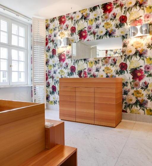 جناح ديلوكس, Small Luxury Hotel De Witte Lelie