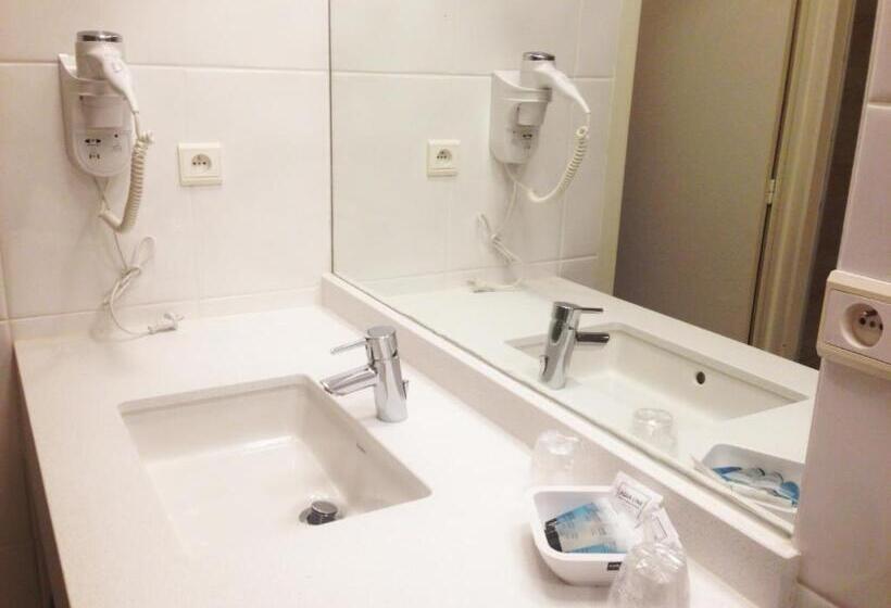 اتاق استاندارد, Donny