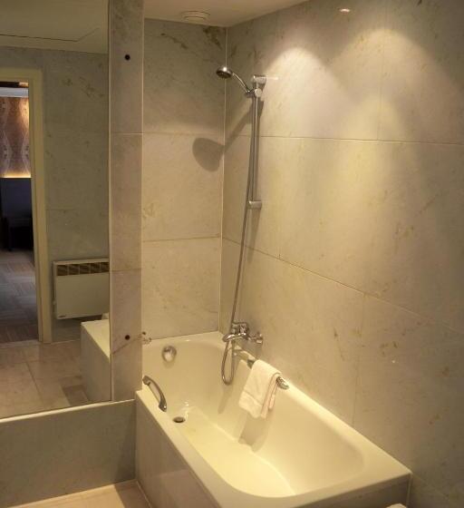 سوییت جونیور, Donny