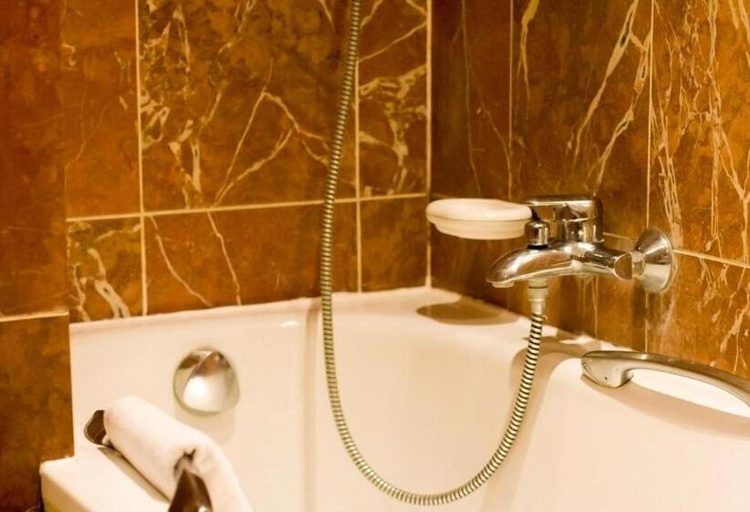 سوییت جونیور, Donny