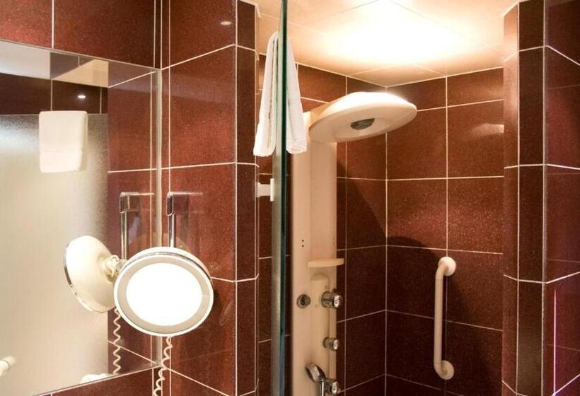 سوئیت پنت هاوس, Donny