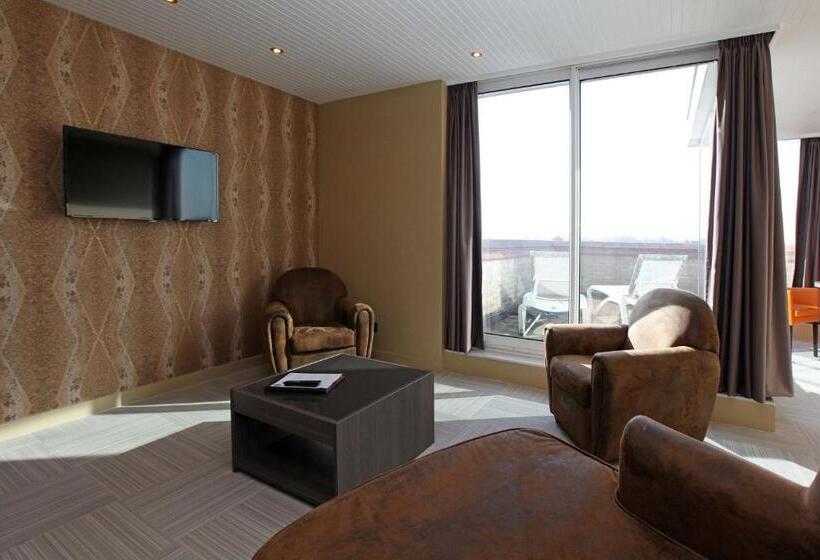 سوئیت پنت هاوس, Donny