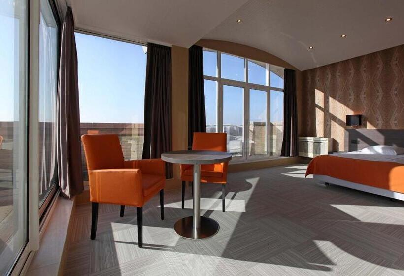 سوئیت پنت هاوس, Donny