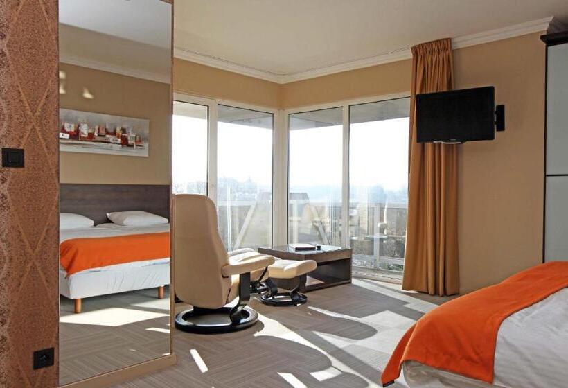 سوییت جونیور, Donny