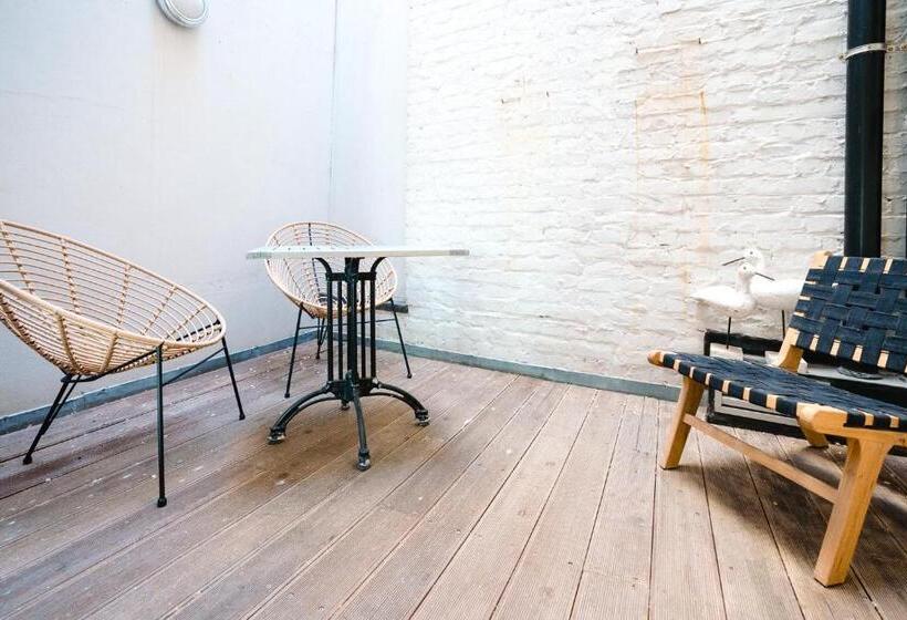 带露台的标准工作室, Du Bassin