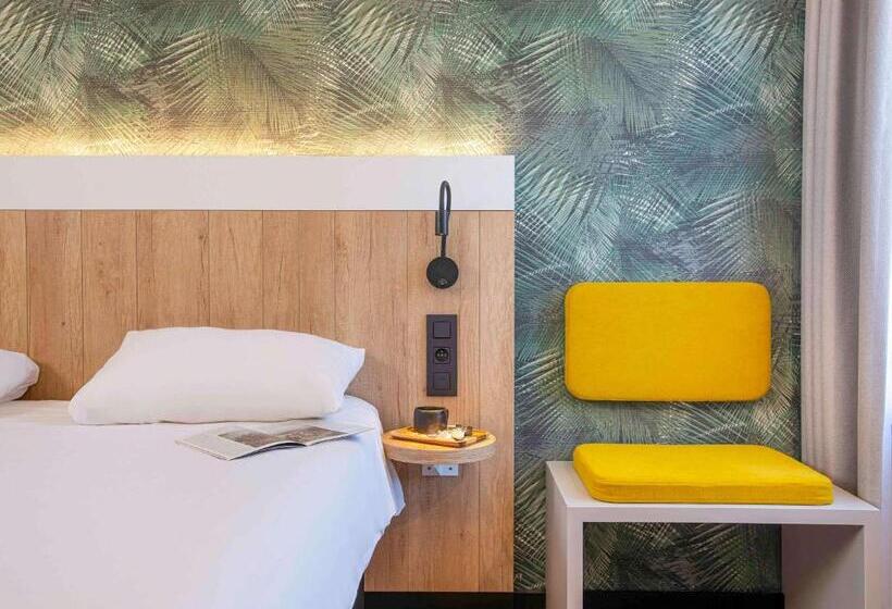 Номер Стандарт, Ibis Brussels Waterloo