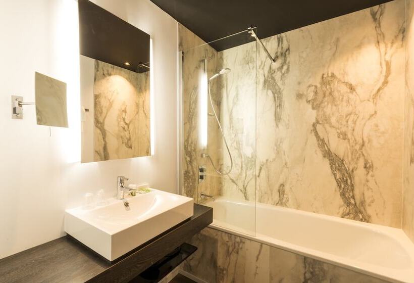 اتاق لوکس با چشمانداز باغ, Rubensgrote Markt