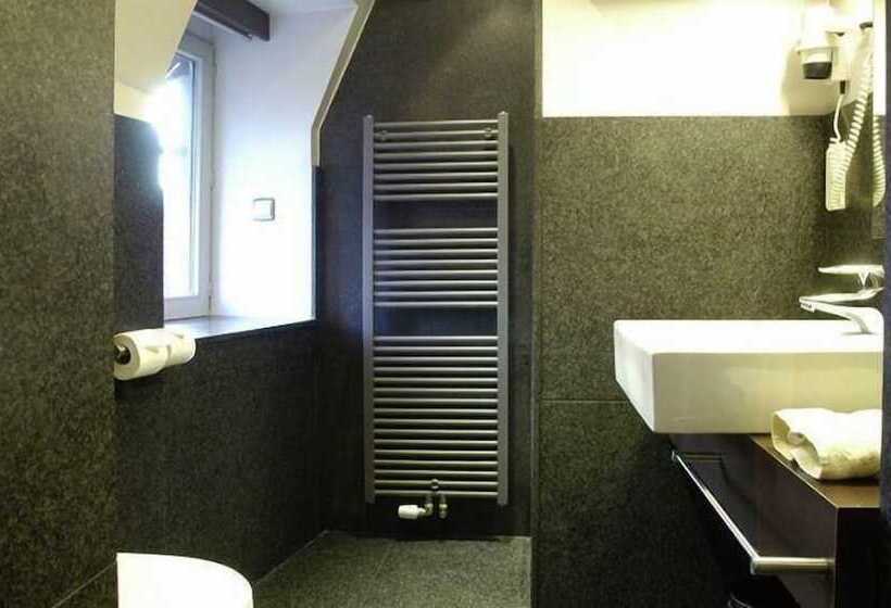 标准间, The Century