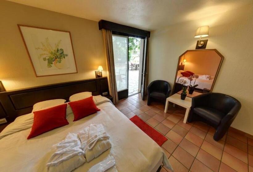 Номер Стандарт Вид на Бассейн, Tropical