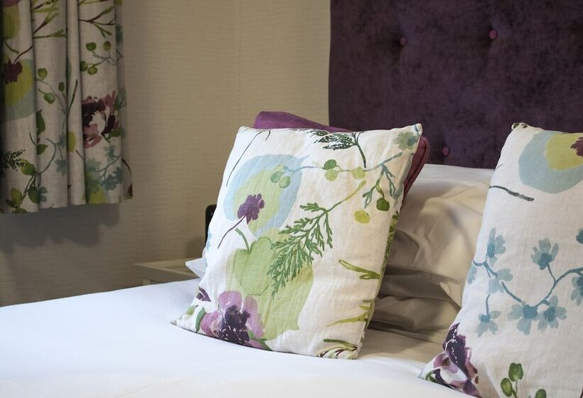 Номер Стандарт, Ascot House