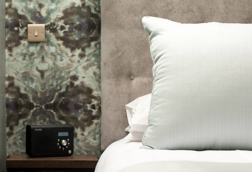 Классический Номер, Ascot House