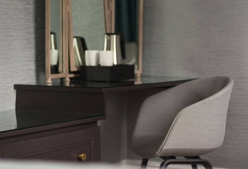 Классический Номер, Ascot House