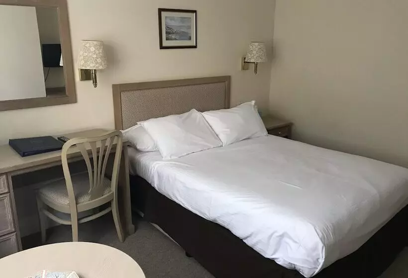 اتاق اکونومی, Penmere Manor