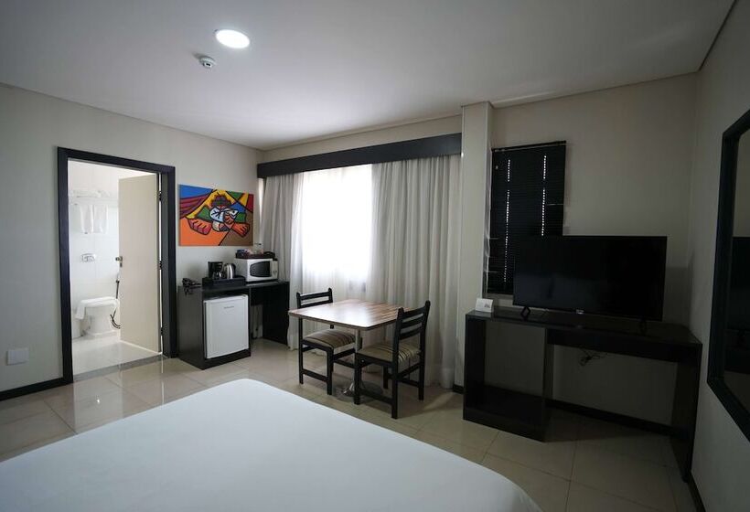 デラックスルーム, Wyndham Golden Foz Suites