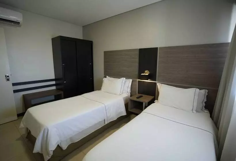 デラックスルーム, Wyndham Golden Foz Suites