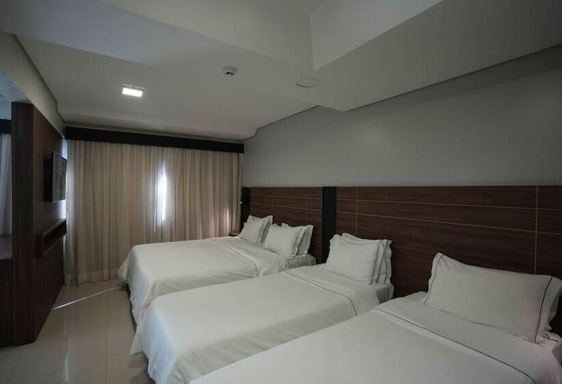 프리미엄 룸, Wyndham Golden Foz Suites