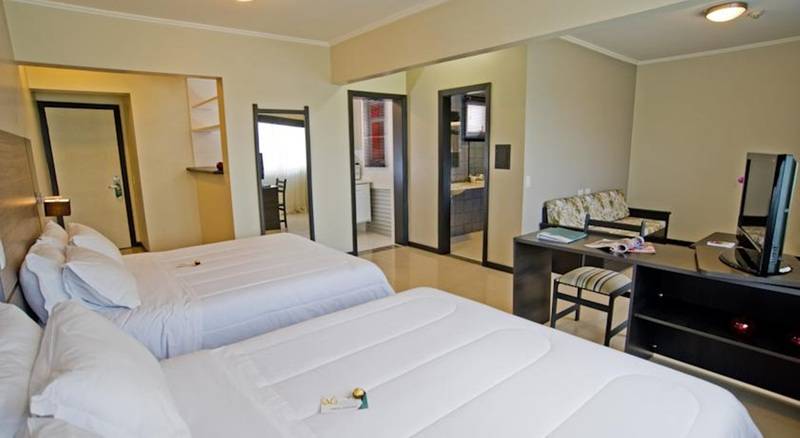 프리미엄 4인룸, Wyndham Golden Foz Suites