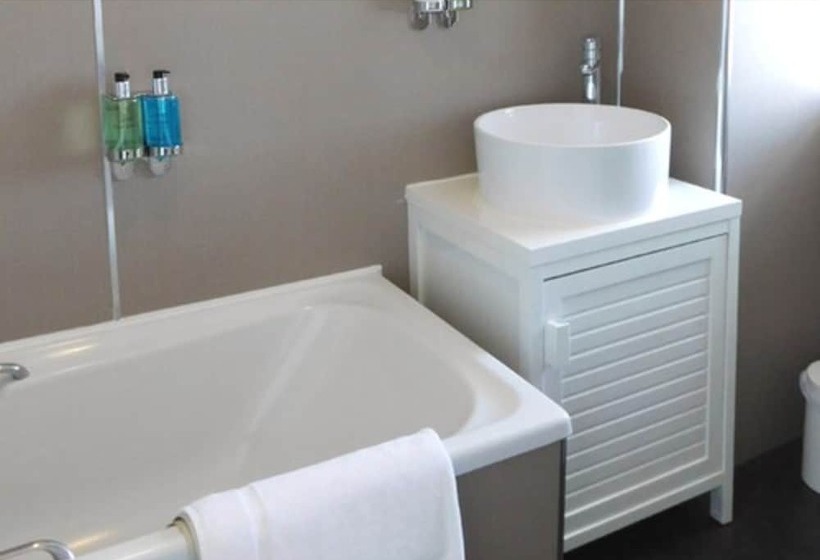 غرفة قياسية فردية, Cullen Bay Hotel