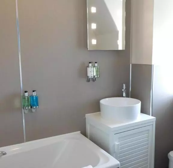 デラックスルーム, Cullen Bay Hotel