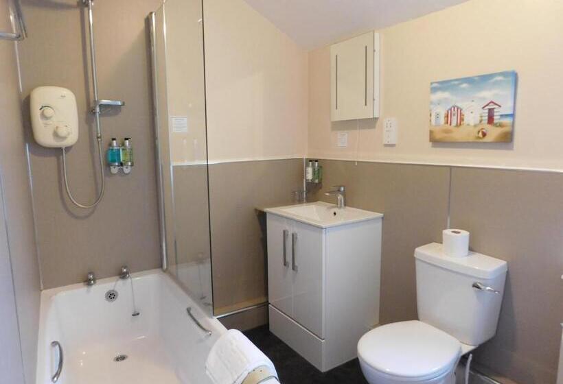 غرفة قياسية, Cullen Bay Hotel