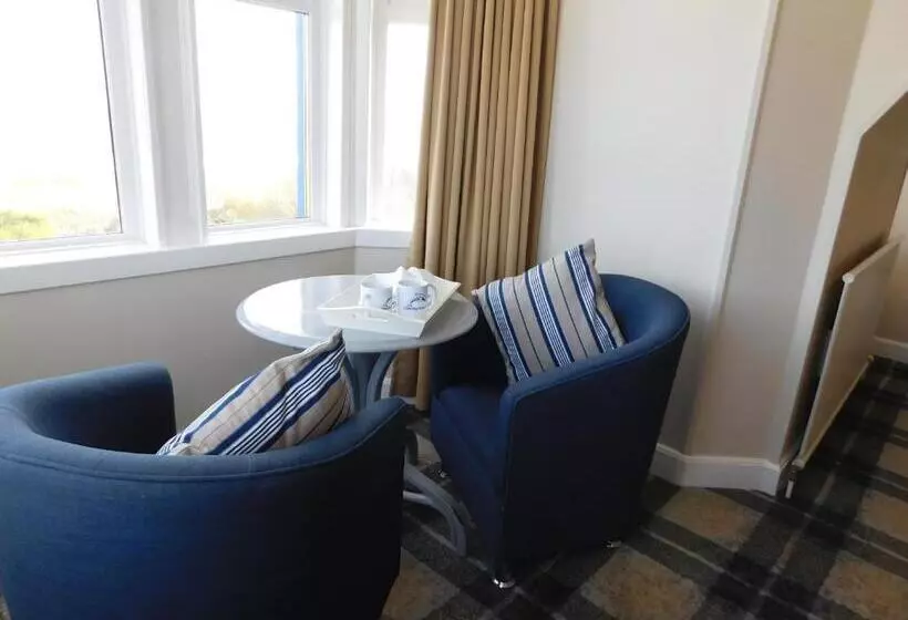 スーペリアールーム, Cullen Bay Hotel