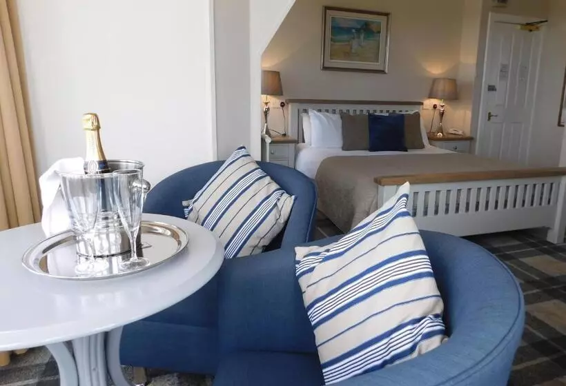 スーペリアールーム, Cullen Bay Hotel